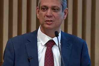 taxar-super-ricos-resolveria-problema-da-fome-de-350-milhoes,-diz-ministro
