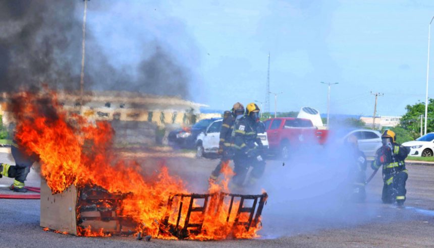 governo-promove-capacitacao-para-bombeiros-no-combate-a-incendios-urbanos