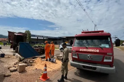 homem-morre-apos-ser-esmagado-por-conteiner-de-entulhos-enquanto-reformava-calcada