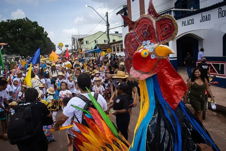 arraial-do-pavulagem-realiza-o-“arraial-marajoara”,-evento-gratuito-de-lancamento-do-“cordao-do-galo-2025”-com-programacao-cultural-e-arrecadacao-solidaria-no-dia-12/12