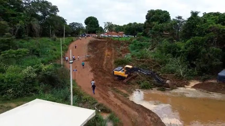 acessos-para-balsas-comecam-a-ser-construidos-mais-de-20-dias-apos-queda-de-ponte;-funcionamento-segue-sem-prazo