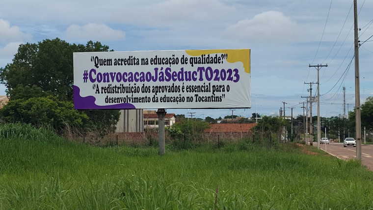 aprovados-no-concurso-da-seduc-cobram-convocacao-com-outdoor-e-manifestacoes-em-palmas