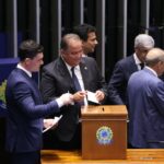 eduardo-gomes-se-torna-o-primeiro-tocantinense-a-assumir-a-1a-vice-presidencia-do-senado,-marcando-um-momento-historico-e-consolidando-seu-prestigio-nacional