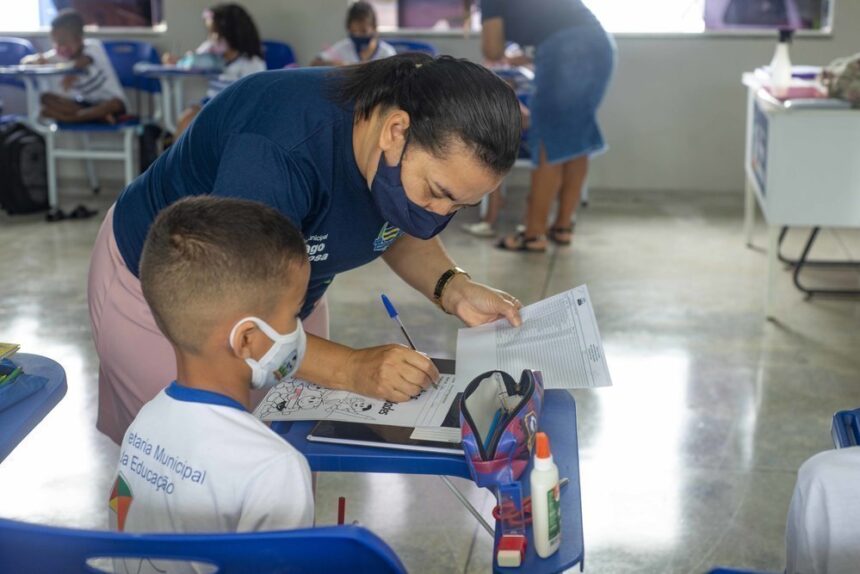 piso-salarial-dos-professores-tem-reajuste-de-6,27%,-acima-da-inflacao