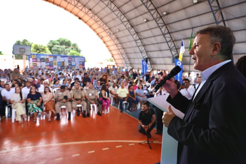 prefeito-eduardo-anuncia-construcao-de-escola-no-jardim-taquari-e-critica-os-que-prometeram-eti-mas-nao-fizeram-obra 