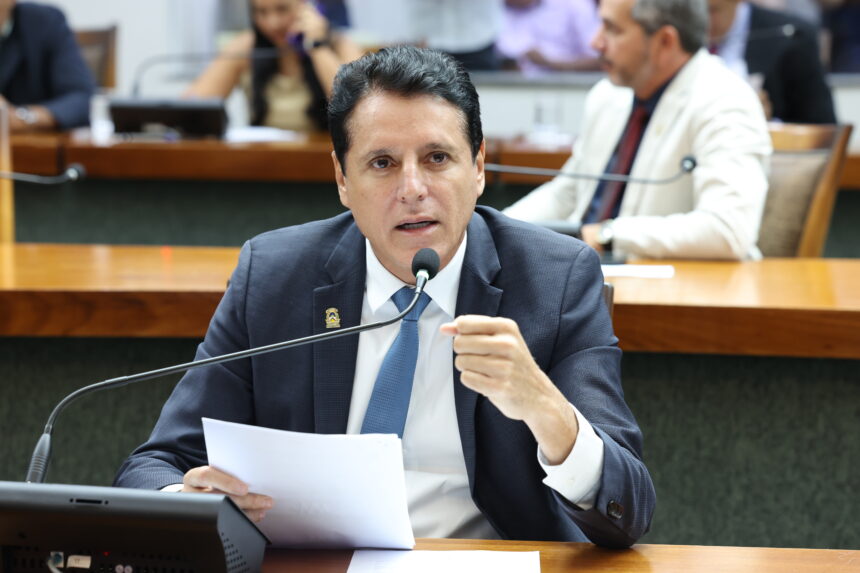 nilton-franco-apresenta-requerimentos-na-abertura-do-ano-legislativo