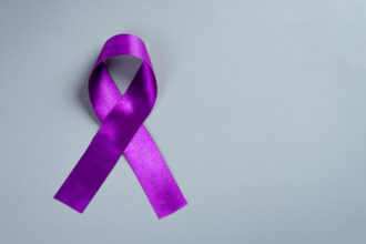 fevereiro-roxo-conscientiza-sobre-a-lupus,-fibromialgia-e-alzheimer