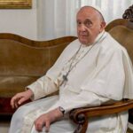 papa-tem-mais-uma-“noite-tranquila”-e-esta-descansando,-diz-vaticano