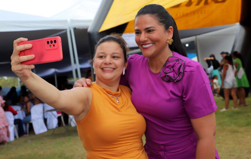 tudo-pronto!-caravanas-de-mulheres-chegam-em-palmas-para-encontro-de-primeiras-damas,-prefeitas-e-liderancas-femininas-no-palacio 