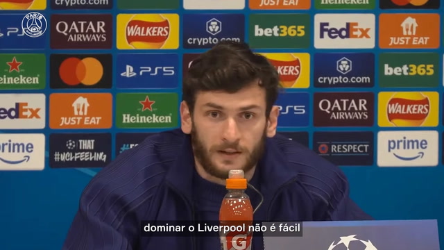 kvaratskhelia-cre-em-duelo-equilibrado-contra-o-liverpool-em-anfield