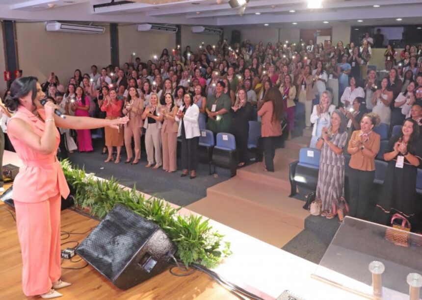 em-evento-inedito,-primeira-dama-karynne-sotero-destaca-protagonismo-feminino-no-fortalecimento-de-politicas-publicas