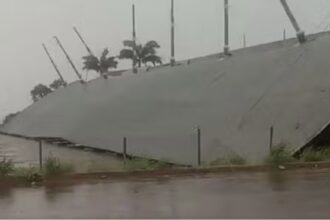 teto-da-rodoviaria-de-porto-nacional-desaba-com-forte-chuva 