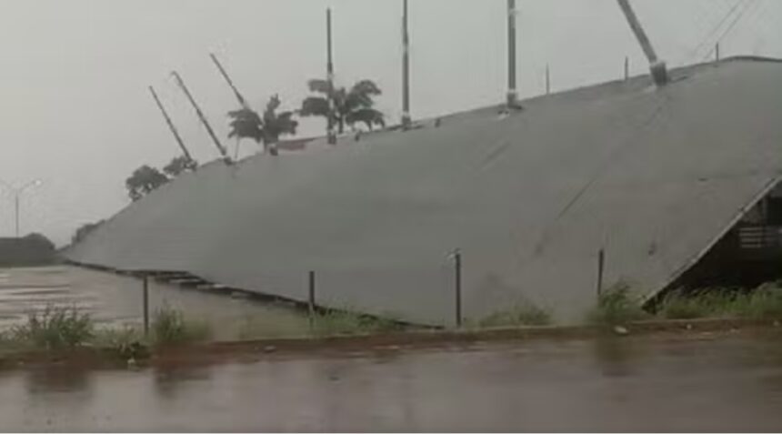 teto-da-rodoviaria-de-porto-nacional-desaba-com-forte-chuva 