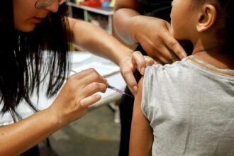 estrategia-de-vacinacao-nas-escolas-segue-ate-30-de-maio