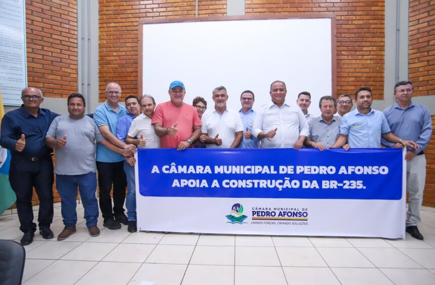 presidente-em-exercicio-do-senado,-eduardo-gomes-participa-de-movimento-em-prol-da-br-235