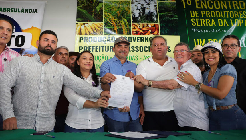 governador-wanderlei-participa-da-assinatura-de-ordens-de-servico-para-construcao-de-pontes-em-miracema
