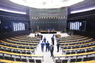 14-novas-cadeiras:-camara-deve-votar-na-proxima-semana-proposta-que-permite-aumento-no-numero-de-deputados