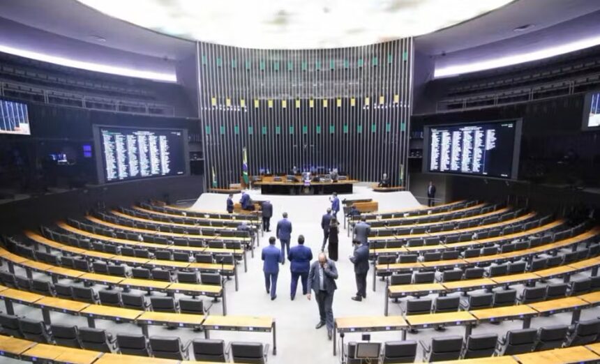 14-novas-cadeiras:-camara-deve-votar-na-proxima-semana-proposta-que-permite-aumento-no-numero-de-deputados
