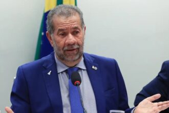 apos-fraude,-lupi-pede-demissao-do-ministerio-da-previdencia;-secretario-executivo-assume
