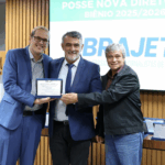 amelio-cayres-recebe-titulo-“amigo-da-abrajet-tocantins”-pelo-apoio-ao-turismo-tocantinense