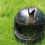 mulher-e-agredida-com-golpes-de-capacete-pelo-ex-namorado-da-amiga