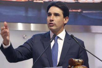 ministro-de-portos-e-aeroportos-assina-convenio-que-delega-hidrovia-do-parnaiba-ao-piaui