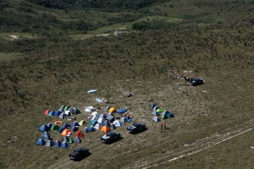 grupo-legendarios-invade-area-protegida-no-interior-de-mg,-e-moradores-relatam-transtornos