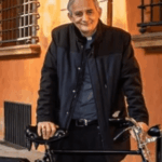 o-papa-e-pop?-instagram-de-favoritos-tem-passeios-de-bike-e-mensagens-de-fe