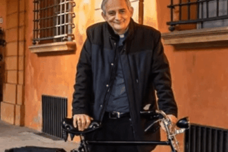 o-papa-e-pop?-instagram-de-favoritos-tem-passeios-de-bike-e-mensagens-de-fe