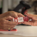 mais-da-metade-dos-brasileiros-confia-na-prescricao-de-medicamentos-por-farmaceuticos,-diz-datafolha