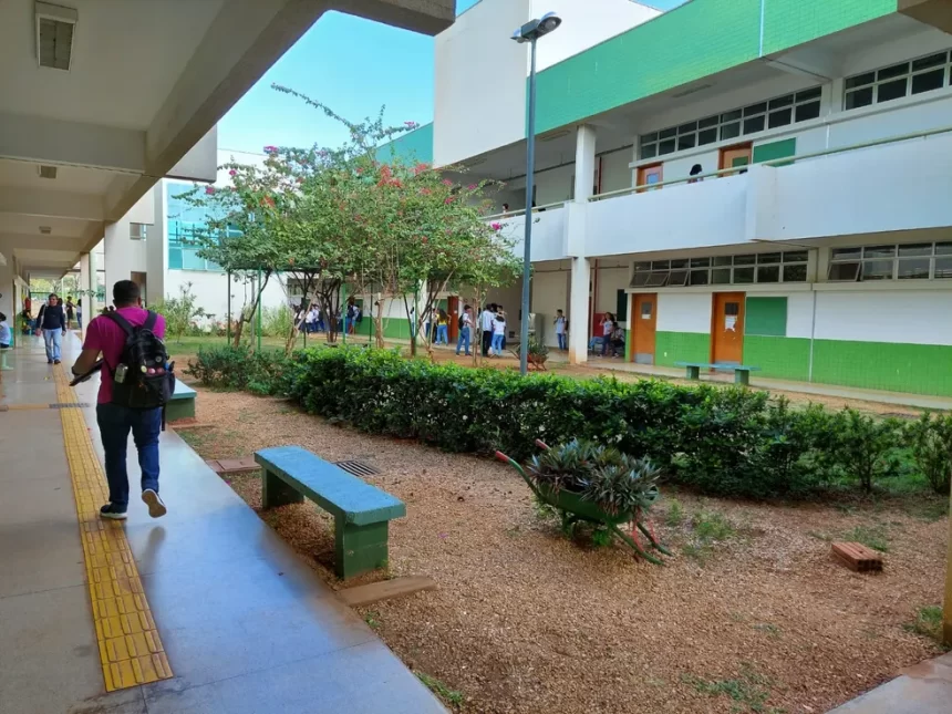ifto-abre-processo-seletivo-com-salarios-de-ate-r$-8,5-mil-para-professores substitutos;-veja-como-participar