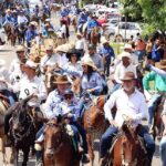 deputados-prestigiam-cavalgada-de-colmeia;-evento-e-parte-da-expocolmeia-2025