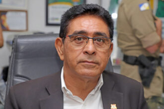 jair-farias-parabeniza-novo-secretario-de-cidadania-e-justica:-“qualificacao-e-experiencia-para-conduzir-com-competencia”