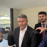 pf-leva-celular-do-prefeito-eduardo-siqueira-que-nega-ter-tido-informacao-privilegiada-sobre-operacoes