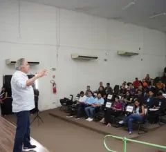 laurez-palestra-para-estudantes-sobre-gestao-publica