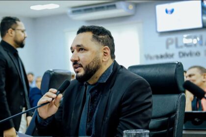 aprovado-projeto-de-lei-de-autoria-do-vereador-luciano-santana,-que-premia-alunos-com-excelencia-escolar-em-araguaina:-“estudante-nota-10