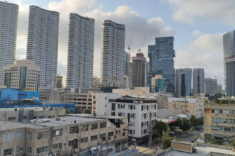 integrante-da-comitiva-do-governo-do-tocantins-em-israel-registra-misseis-no-ceu-de-tel-aviv