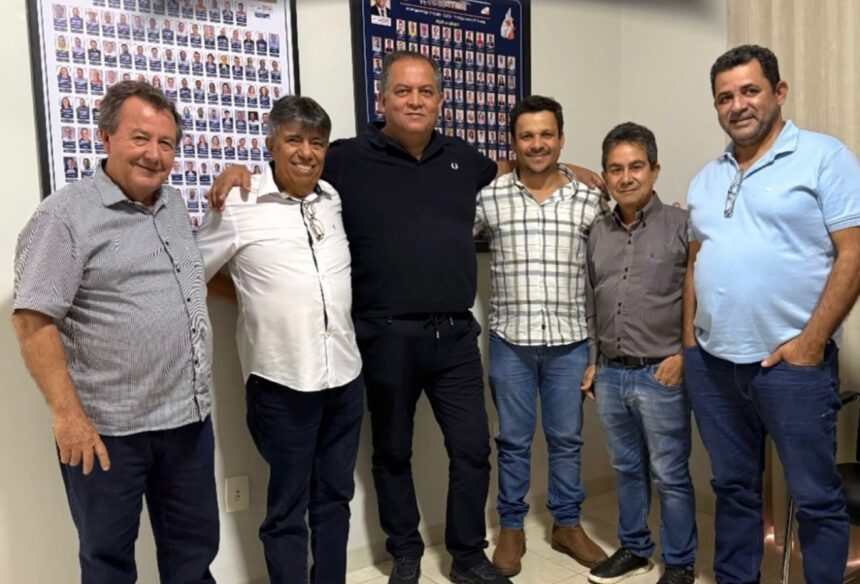em-palmas,-eduardo-gomes-recebe-lideres-estaduais-e-municipais