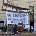 com-multidao-nas-ruas,-argentinos-vivem-tensao-com-prisao-de-kirchner