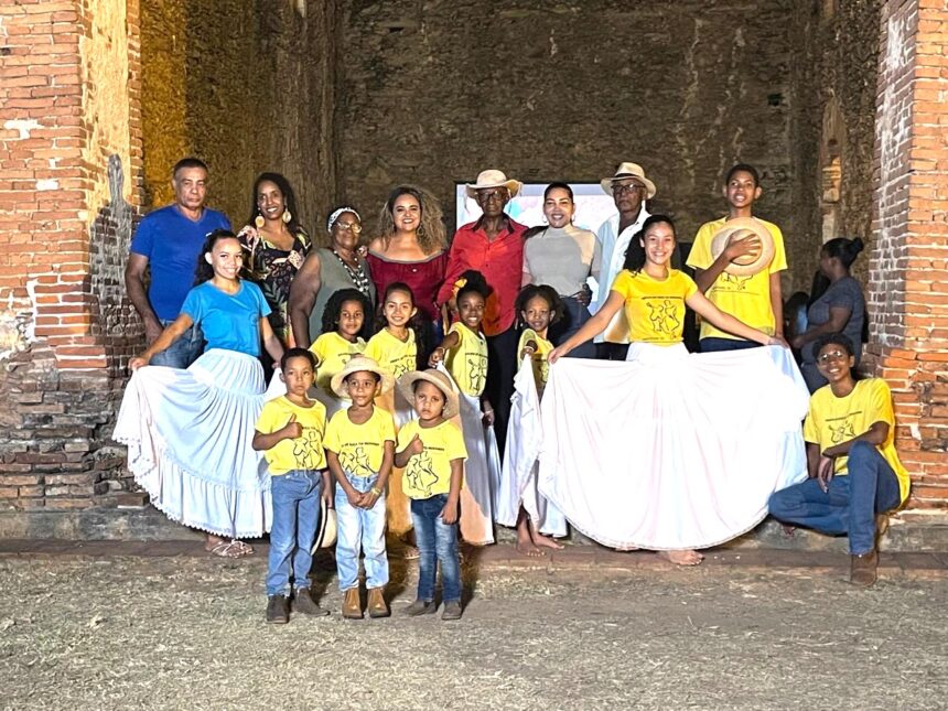 com-participacao-da-comunidade-local,-cantora-nubia-dourado-lanca-videoclipe-“roda-saia”-em-natividade-e-celebra a-cultura-tradicional-tocantinense