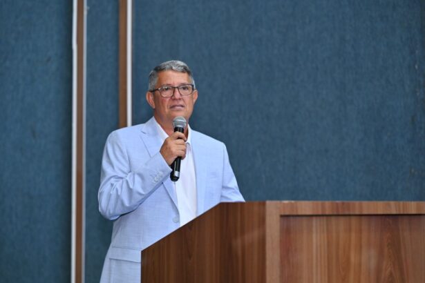 prefeituras-do-tocantins-devem-promover-nas-proximas-semanas-demissoes-em-massa-e-cortes:-“solucao-e-cortar-na-carne”