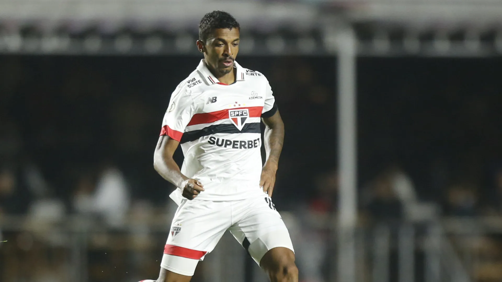 luiz-gustavo-nao-cogita-aposentadoria,-e-futuro-sera-definido-em-dezembro