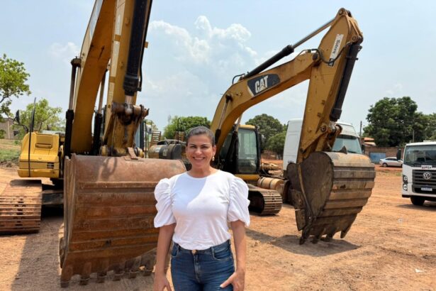 vereadora-karina-cafe-participa-da-assinatura-da-ordem-de-servico-que-marca-novo-ciclo-de-desenvolvimento-no-jardim-aureny-iii