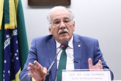 comissao-aprova-projeto-para-permitir-vacinacao-sem-documentos-de-identificacao