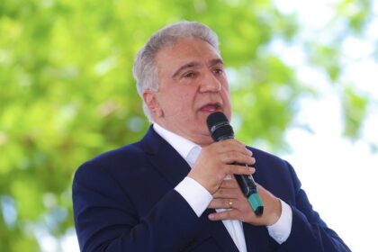 laurez-adota-tom-de-agilidade-com-secretarios:-“rapidamente-nao,-gosto-de-prazo”