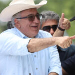 cavalgada-de-ananas-atrai-varios-politicos;-laurez-defende-importancia-de-valorizar-cultura