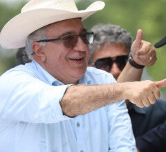 cavalgada-de-ananas-atrai-varios-politicos;-laurez-defende-importancia-de-valorizar-cultura