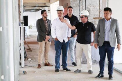 amelio-cayres-e-diretores-visitam-obras-de-ampliacao-do-predio-da-assembleia-legislativa