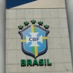 cbf-diz-que-juiz-ficou-com-radio-ligado-e-refuta-acusacao-de-gomez