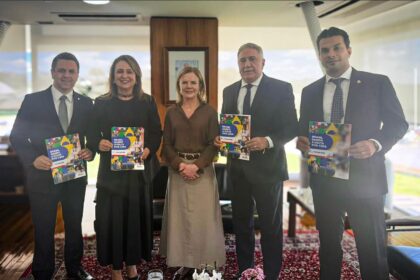 em-meio-a-bastidores,-laurez-cumpre-agenda-ao-lado-de-katia-e-iraja-em-brasilia